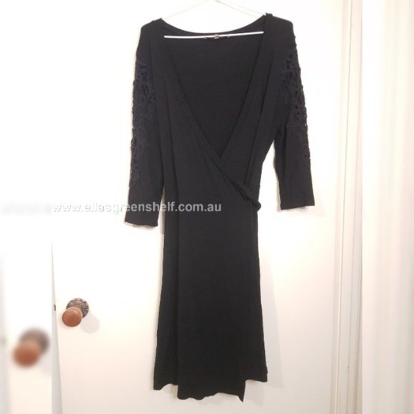 Review size 12 Black Long Sleeve Wrap Dress - Picture 3 of 7